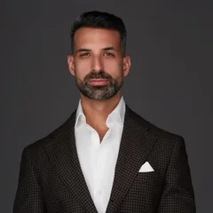 Orlirio Corrales, MD